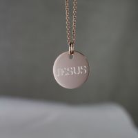 Kette mit Anhänger JESUS vergoldet